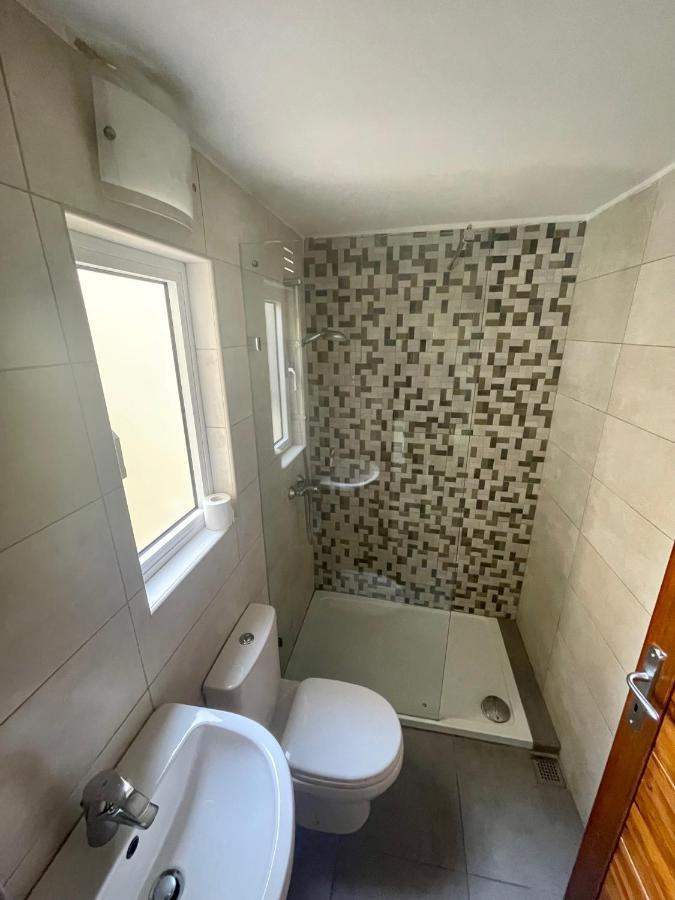 Seafront Apartment With Balcony Overlooking Marina غاينسييليم المظهر الخارجي الصورة